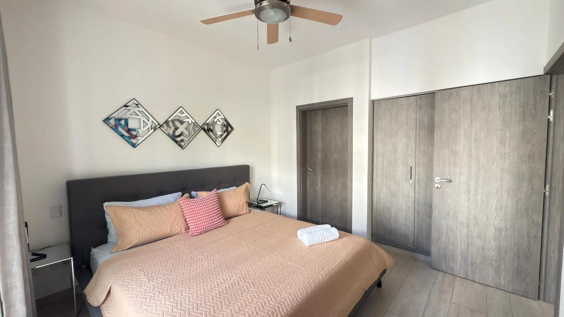 Casa Mulata Paseo Del Mar 2 Pool & Playa location